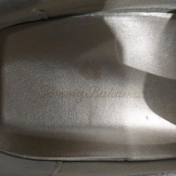 Tommy Bahama Gold Slip On Loafers Size 6.5 Preppy - Picture 9 of 9